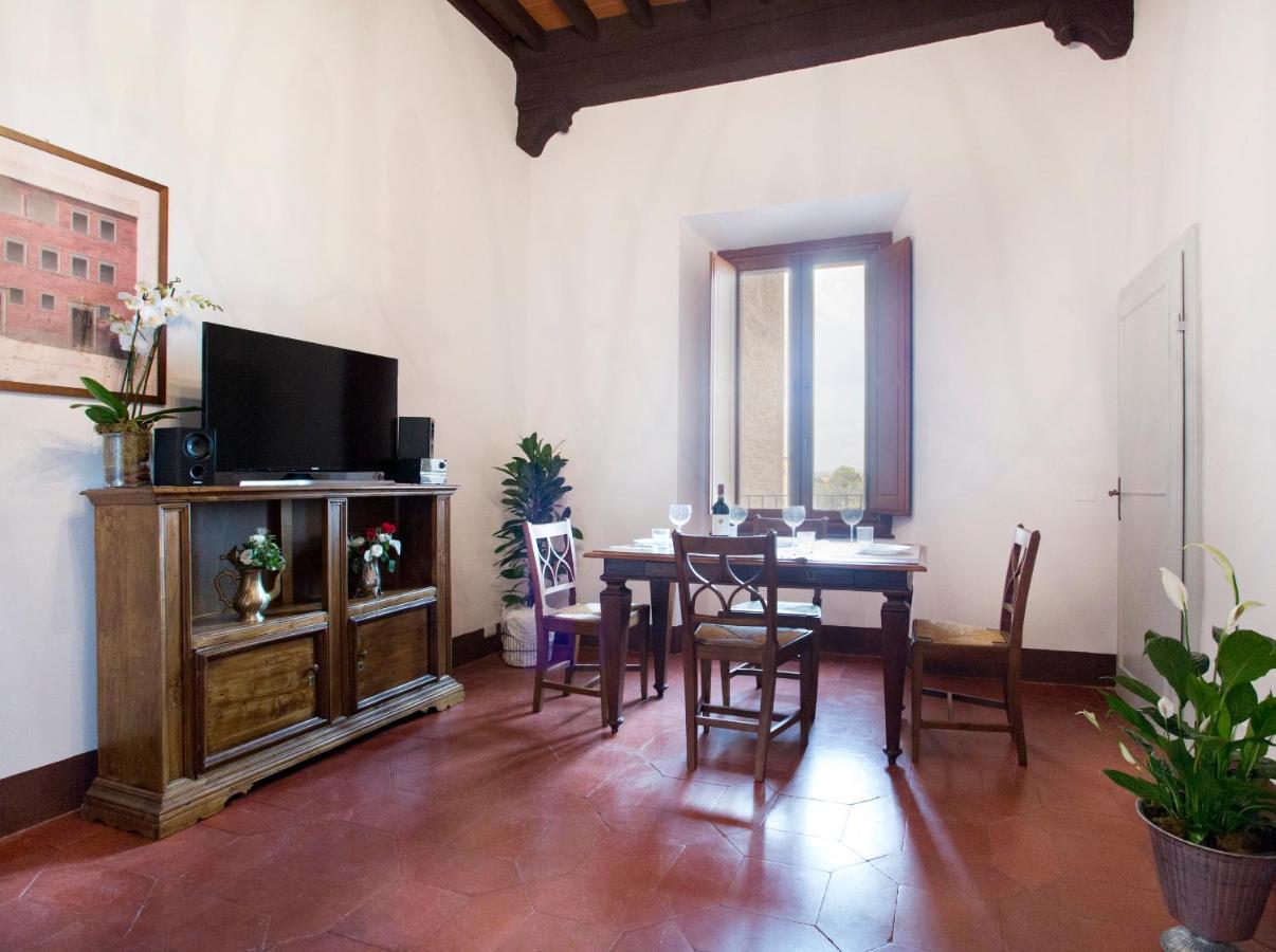 Апартаменты Residenza D'Epoca Palazzo Piccolomini Сиена Экстерьер фото