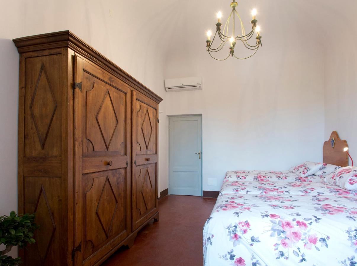 Апартаменты Residenza D'Epoca Palazzo Piccolomini Сиена Экстерьер фото